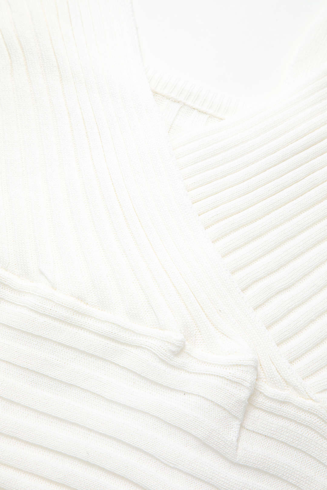 Chloé™ | Top Court À Encolure Croisée Côtelé
